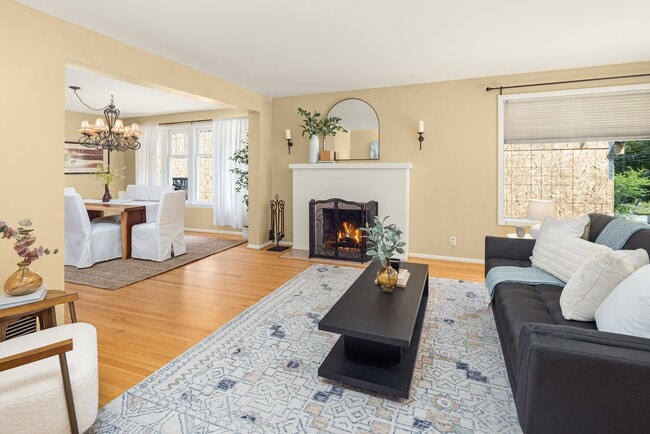 Building Photo - 806 N 59th St