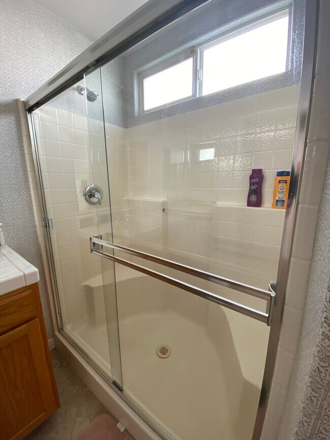 Building Photo - Gated Community of Grand Island in Seven Oaks 2 BD 2 BA Gorgeous House