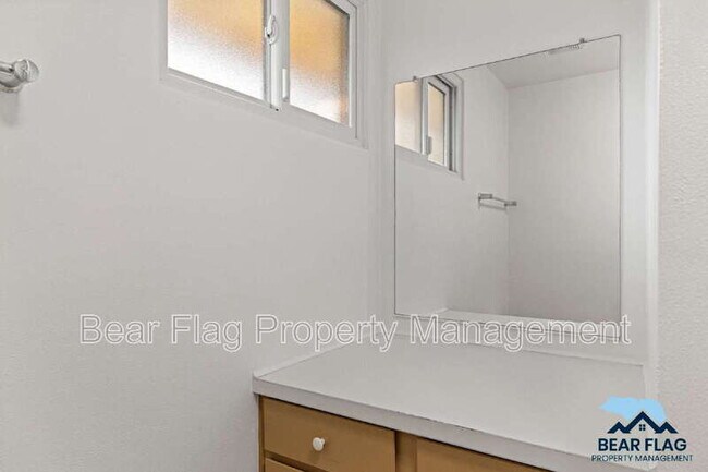 Building Photo - 7919 Ridgemont Dr
