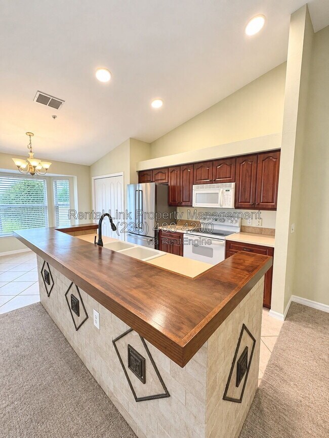 Building Photo - 21350 Lancaster Run