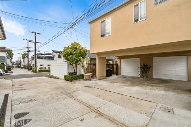 Building Photo - 602 Larkspur Ave