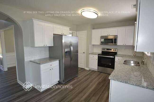 Building Photo - 8000 Chatahoochie Ln