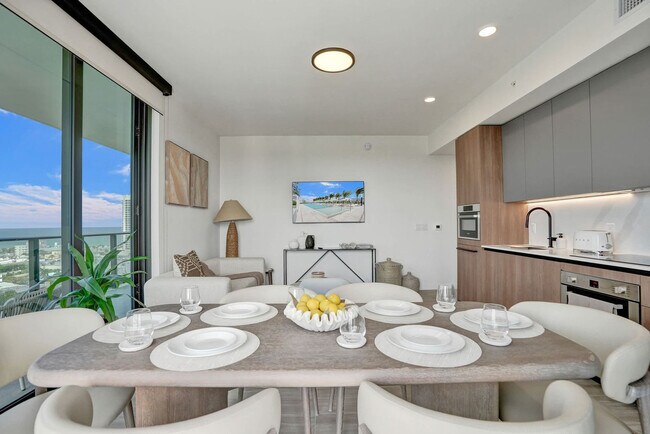 Building Photo - 580 72nd St