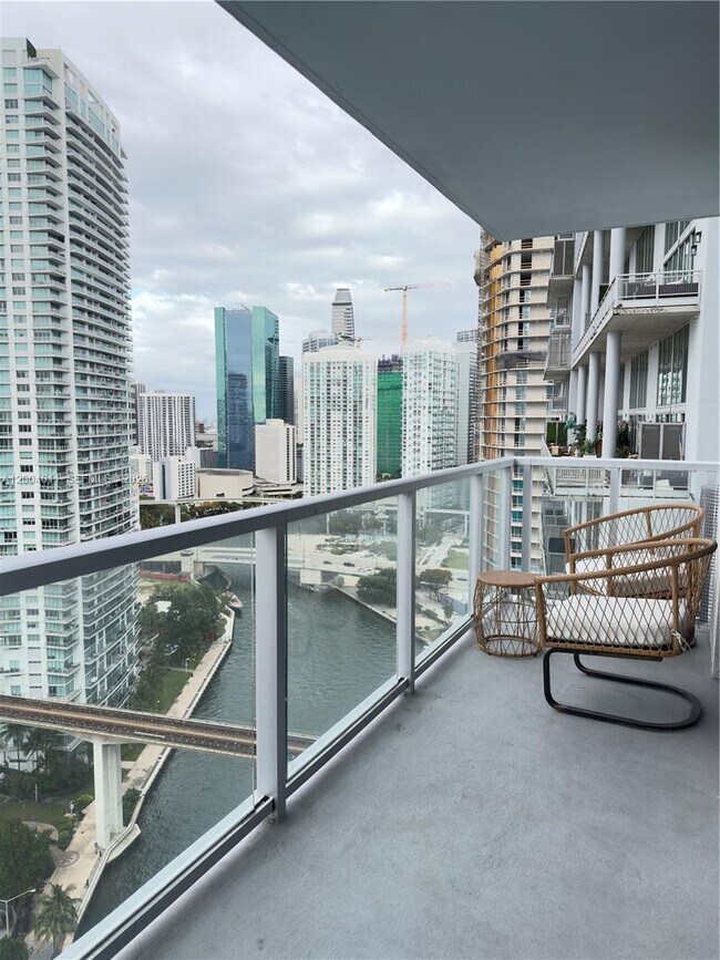 Building Photo - 185 SW 7th St