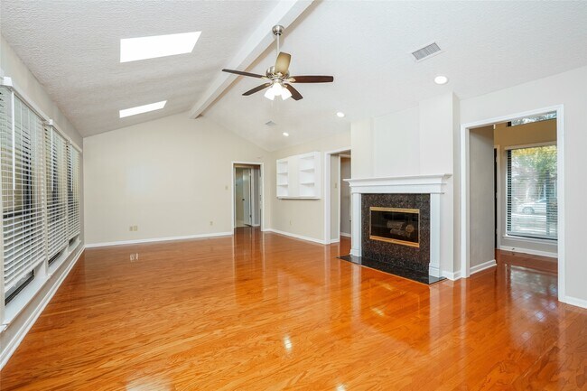 Building Photo - 12502 Olympia Dr