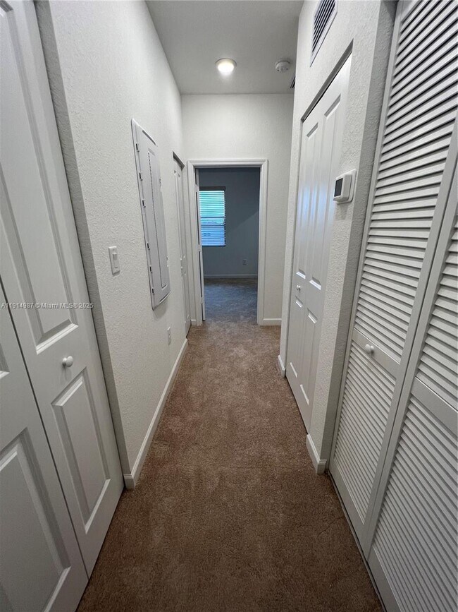 Building Photo - 18110 SW 148th Rd