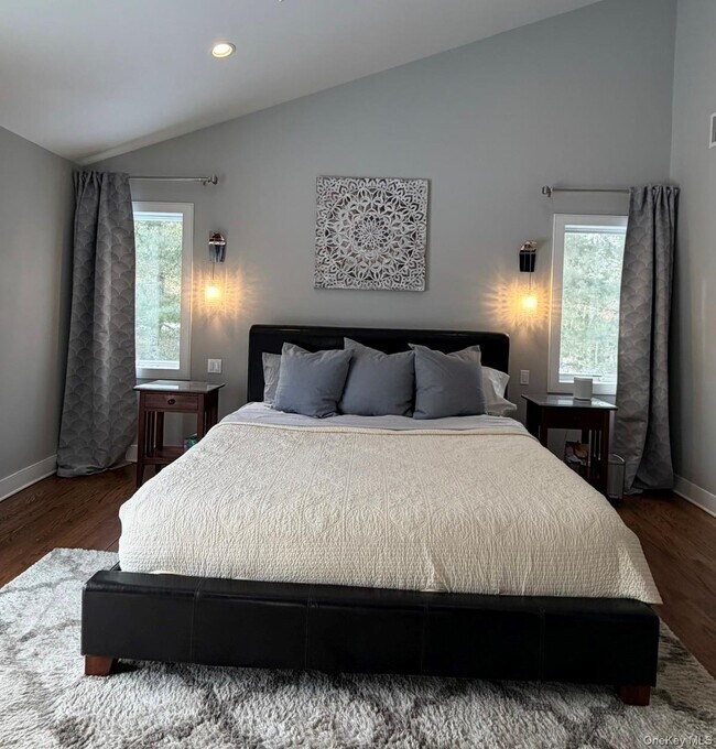 Building Photo - 10 Skyes Neck Ct