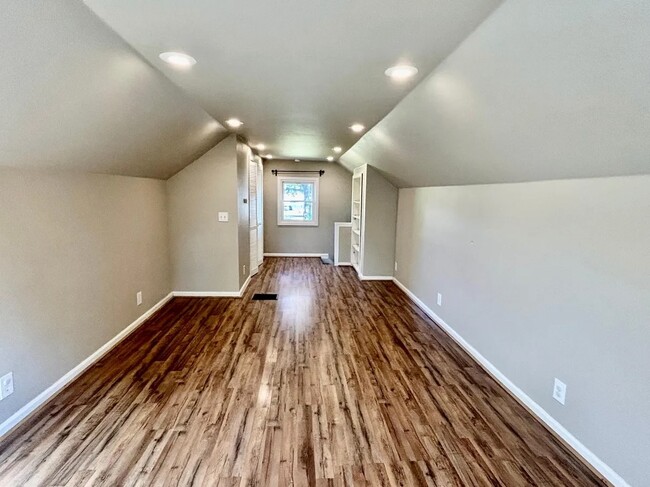 upstairs bedroom - 7214 N Baltimore Ave