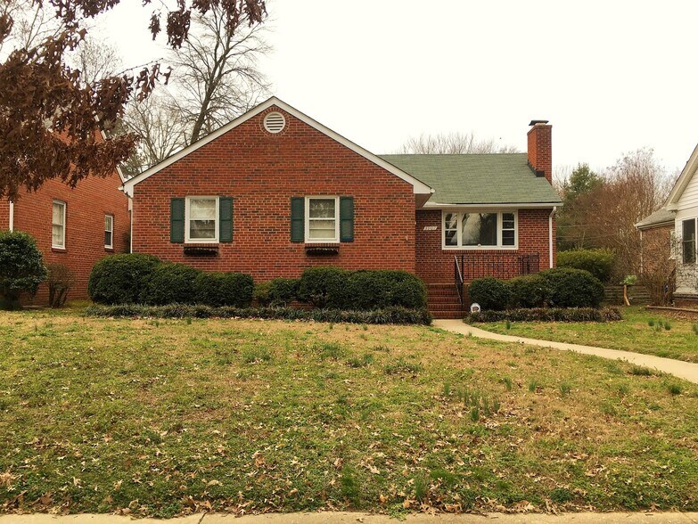 Primary Photo - 3907 Kensington Ave
