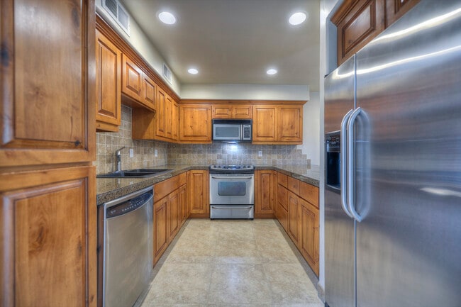 kitchen - 8428 E Malcomb Dr