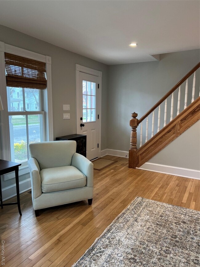 Building Photo - 237 6th St