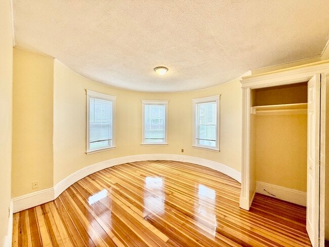 Building Photo - 11 Fairmount St