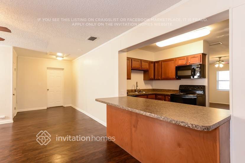 Building Photo - 55 Melrose Dr