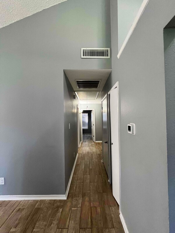 Building Photo - 2504 Liberty Ln