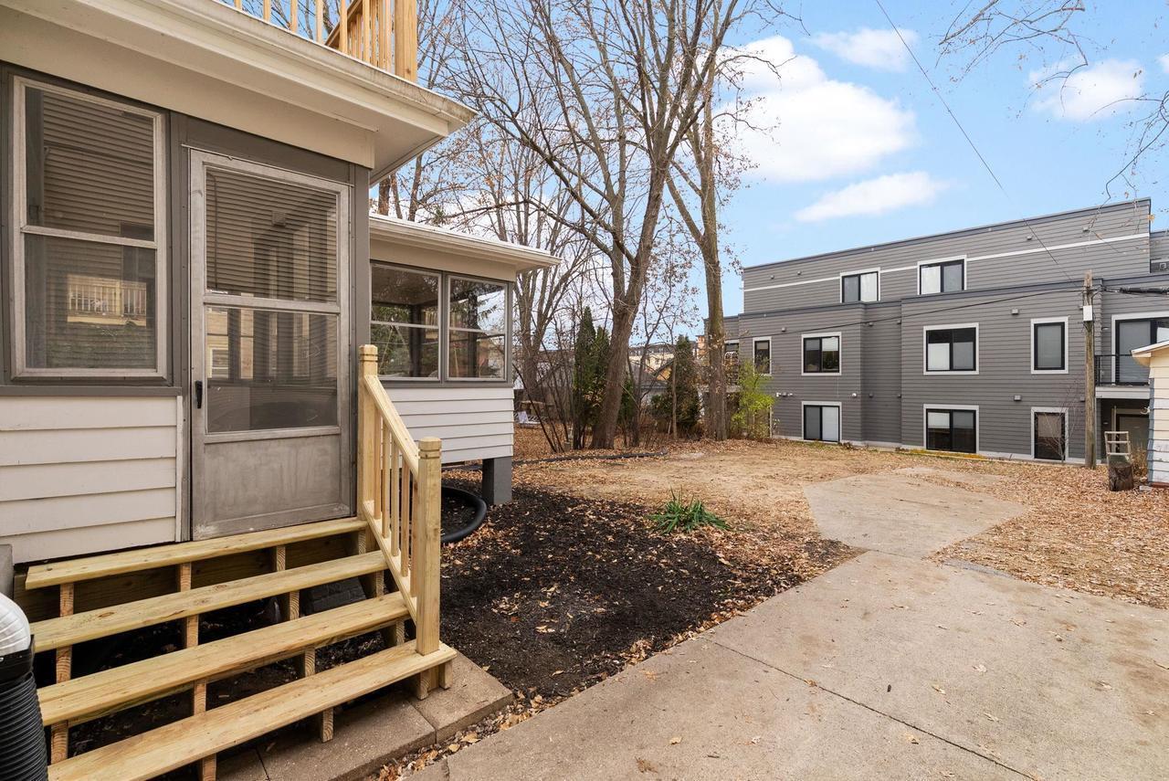 Building Photo - 820 Jenifer St