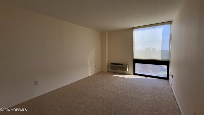 Building Photo - 1 Channel Dr