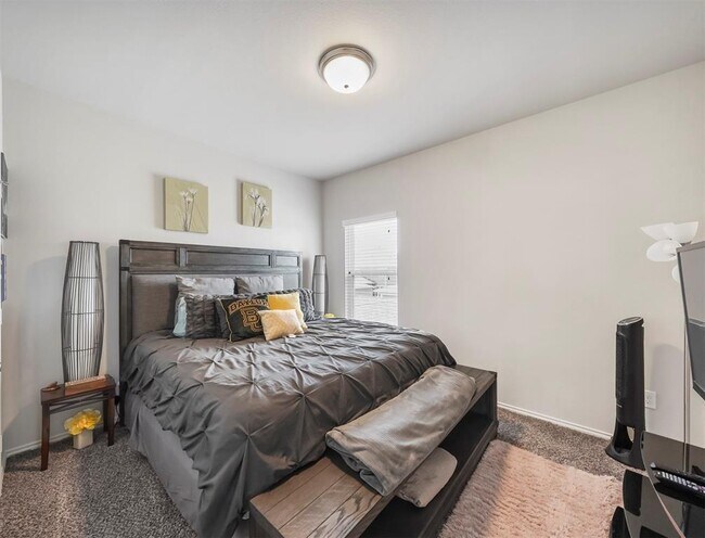 Building Photo - 17023 Canosa Dr