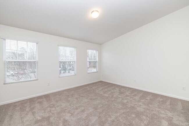 Building Photo - GREAT 2 Bedroom Townhome Regent Park - AUGUST MOVE IN SPECIAL