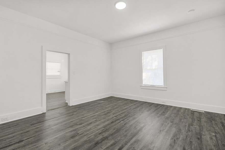 Building Photo - 503 Hayes St