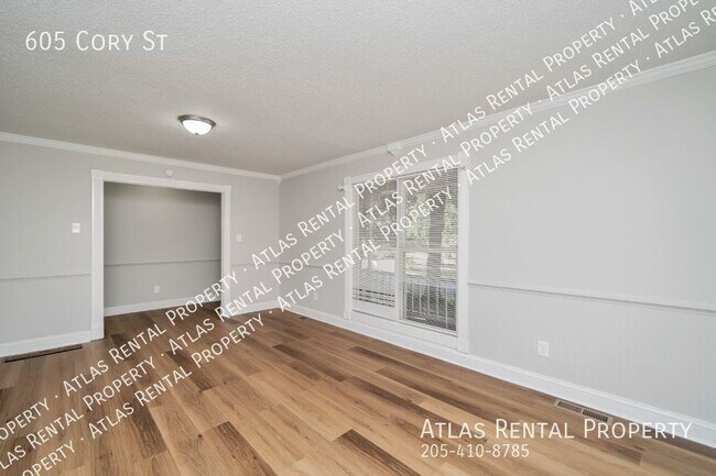 Building Photo - 605 Cory St