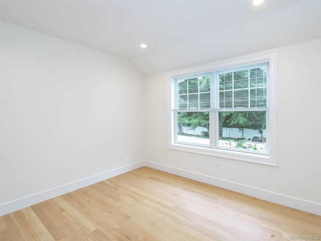 Building Photo - 23 Marwood Rd N