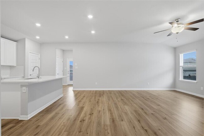 Building Photo - 126 Fairmeadow Downs Dr