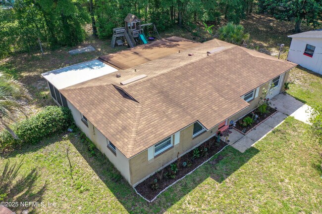 Building Photo - 2829 Goldenrod Cir E