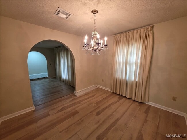 Building Photo - 4254 Lawnwood Dr