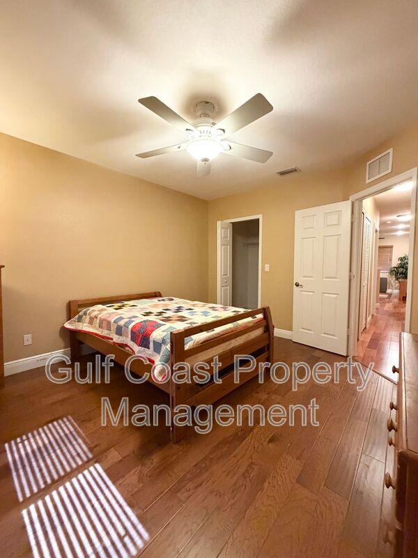 Building Photo - 17560 Brickstone Loop