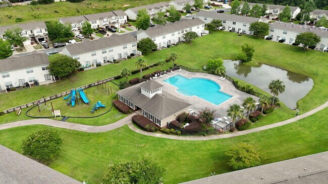 Building Photo - 554 Wingspan Way
