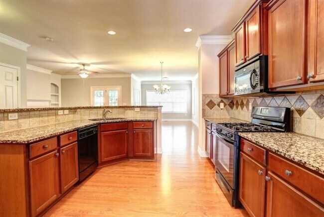 Building Photo - 12820 Doe Dr