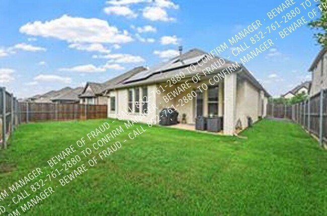 Building Photo - 2606 San Jacinto Dr