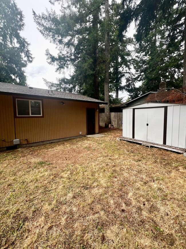 Building Photo - Single story house in Poulsbo.