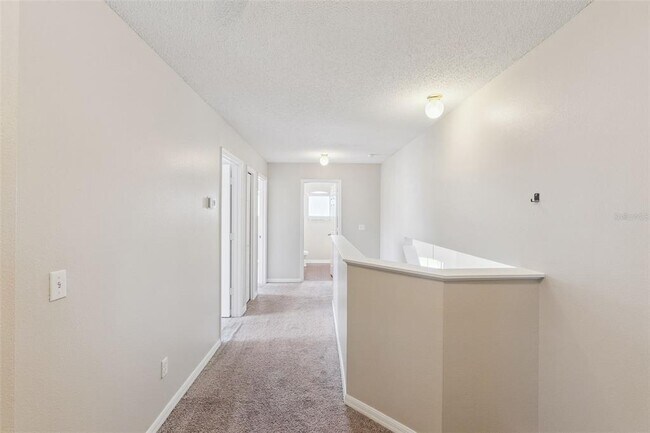 Building Photo - 648 Lockbreeze Dr