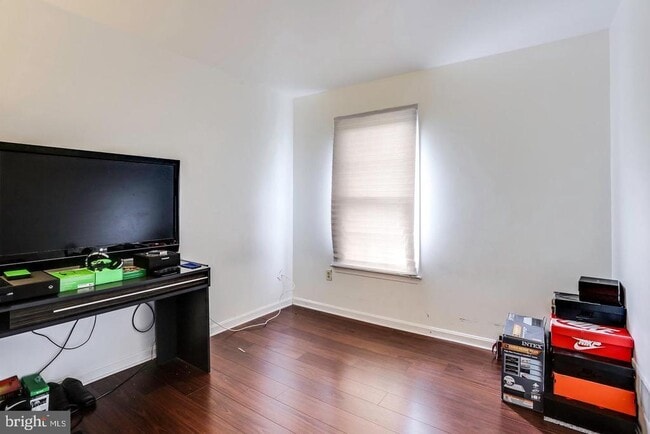 Building Photo - 6212 Briar Ct