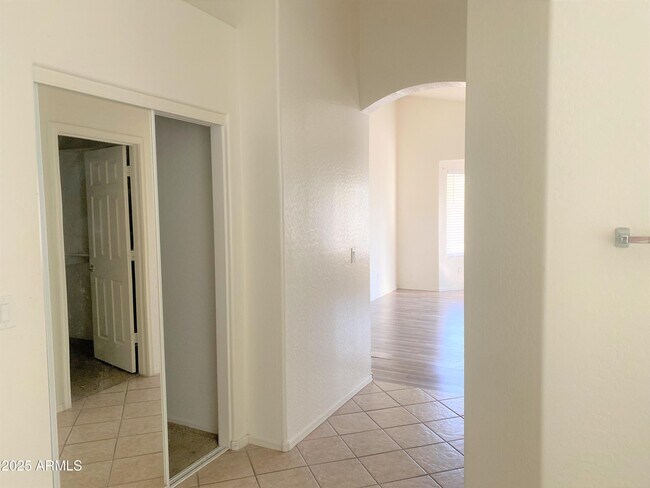 Building Photo - 12838 W Corrine Dr