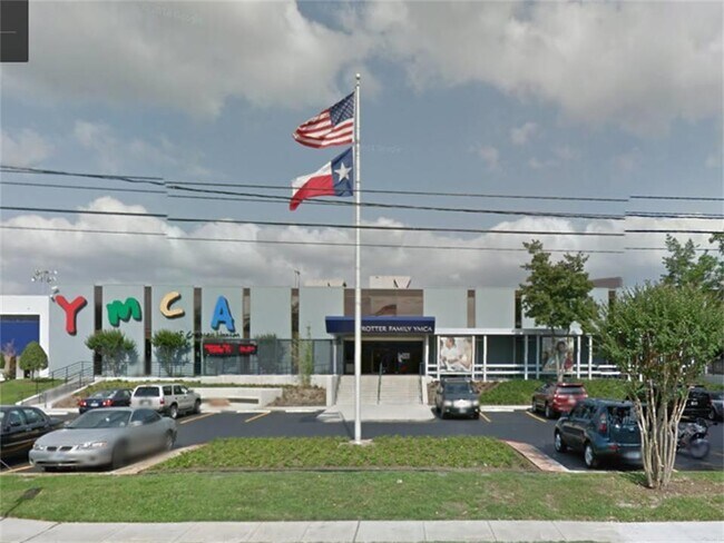 Building Photo - 1300 Augusta Dr