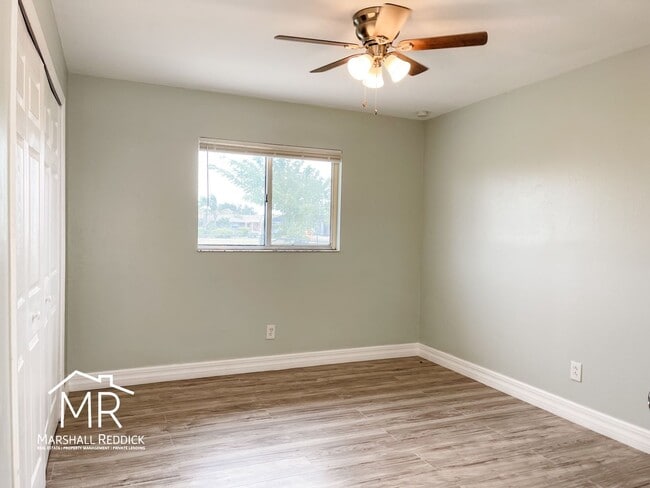 Building Photo - Charming 2 Bed 1 Bath Duplex in NE Cape