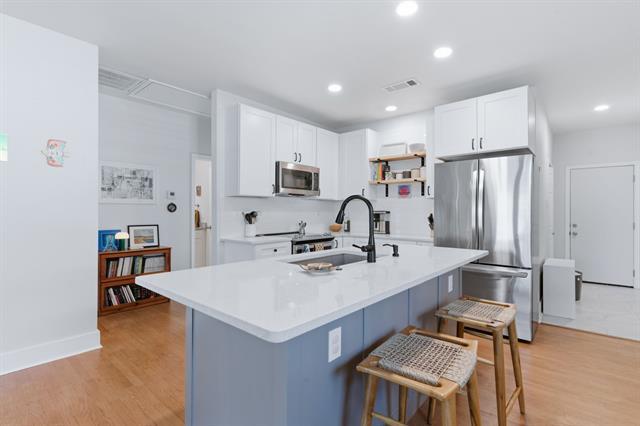 Building Photo - 2410 Catherine St