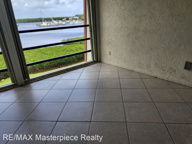 Building Photo - 2 br, 2 bath House - 3100 SE Pruitt Rd # E...