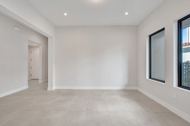 Building Photo - 5928 Brookfield Cir