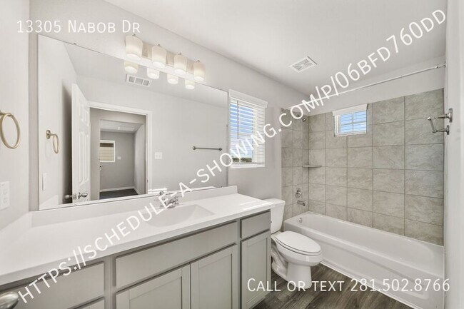 Building Photo - 13305 Nabob Dr