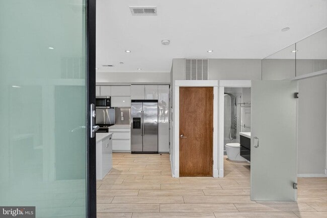 Building Photo - 1620 15th St NW