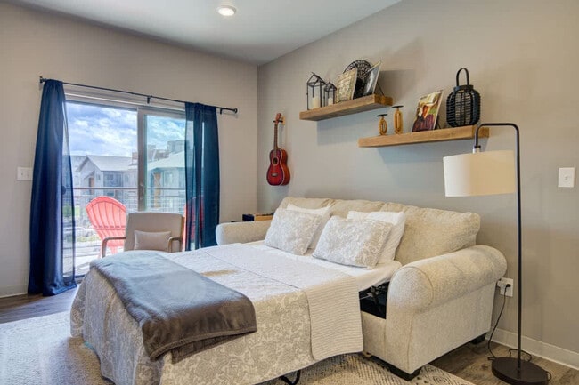 Building Photo - 2210 Remington Way