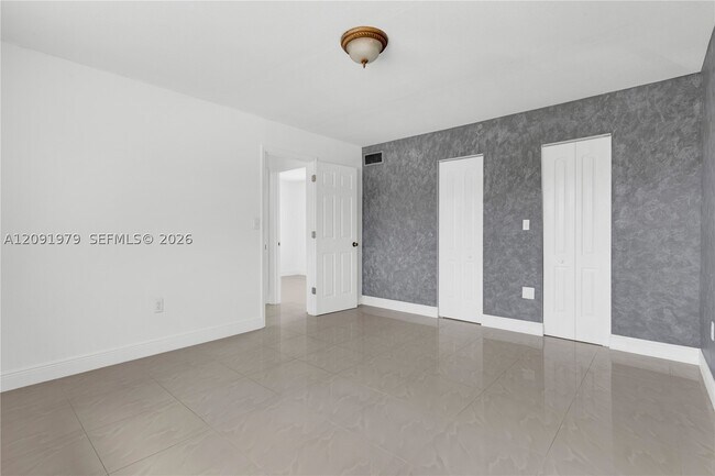 Building Photo - 11333 SW 69th Ln