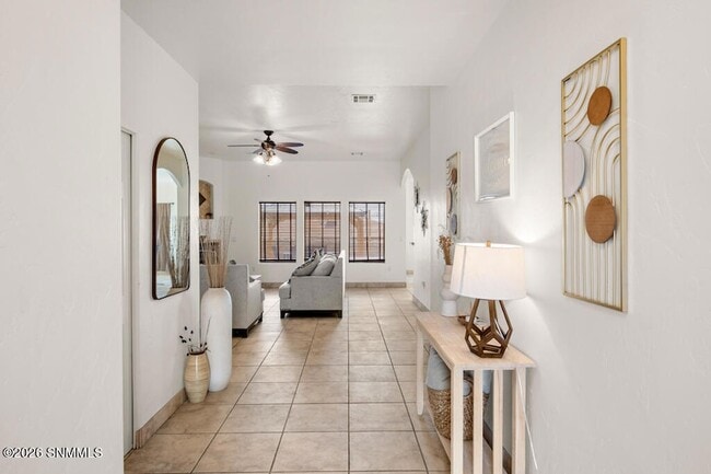 Building Photo - 2561 Desert Cove Pl