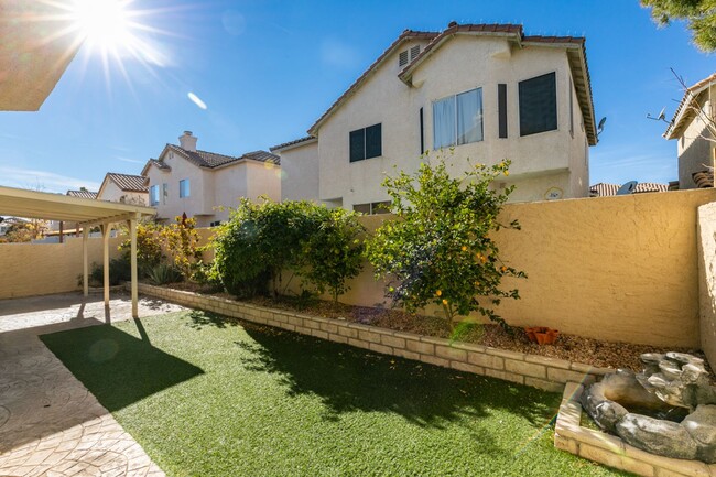 Building Photo - Immaculate 3 bedroom house with a Loft in ...