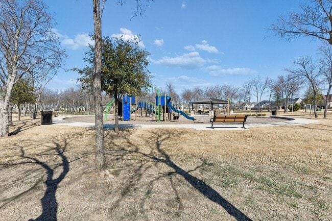 Building Photo - 950 Gentle Knoll Ln