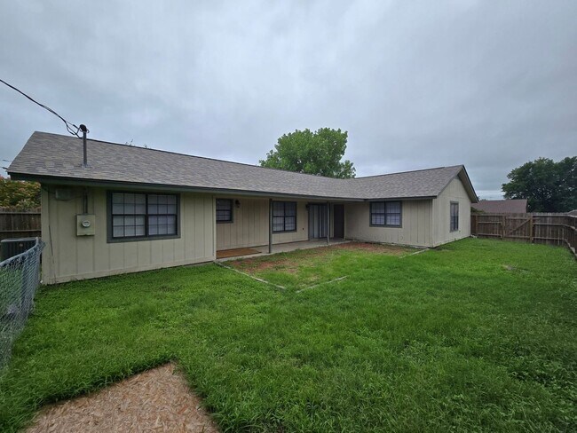 Building Photo - 1710 Joy Dr