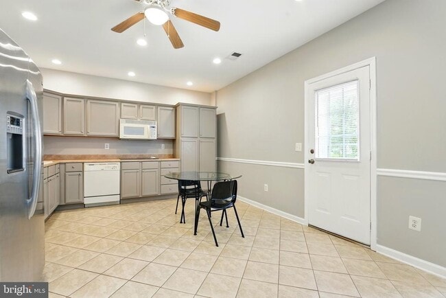 Building Photo - 14863 Chimbote Ct